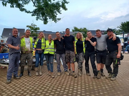 photo 2 2023-08-08 22-35-51