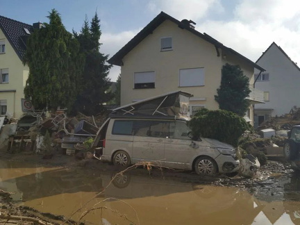 photo 5 2023-08-08 22-35-51